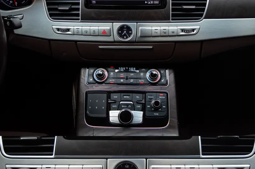 Audi A8 L 4.2 BiTDI голяма снимка 2012 - CrediRent Audi A8 L 4.2 BiTDI голяма снимка 2012
