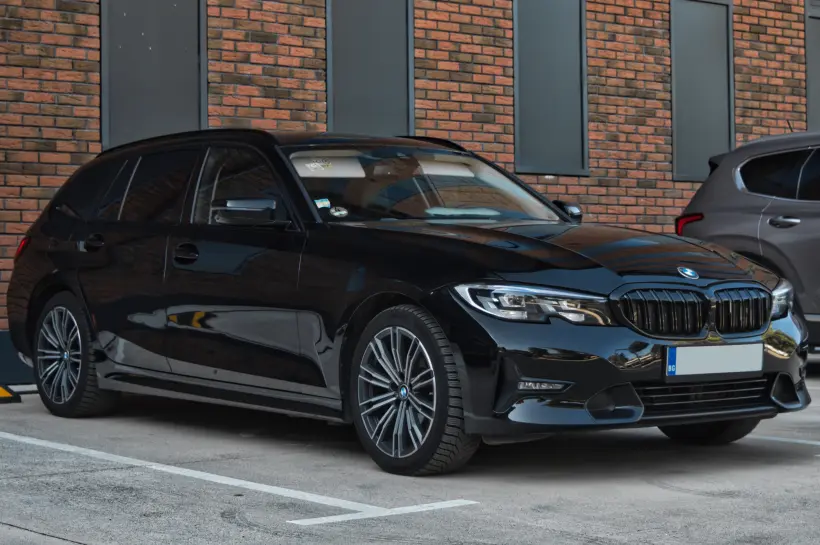 BMW 320 D G21 голяма снимка 2081 - CrediRent BMW 320 D G21 голяма снимка 2081
