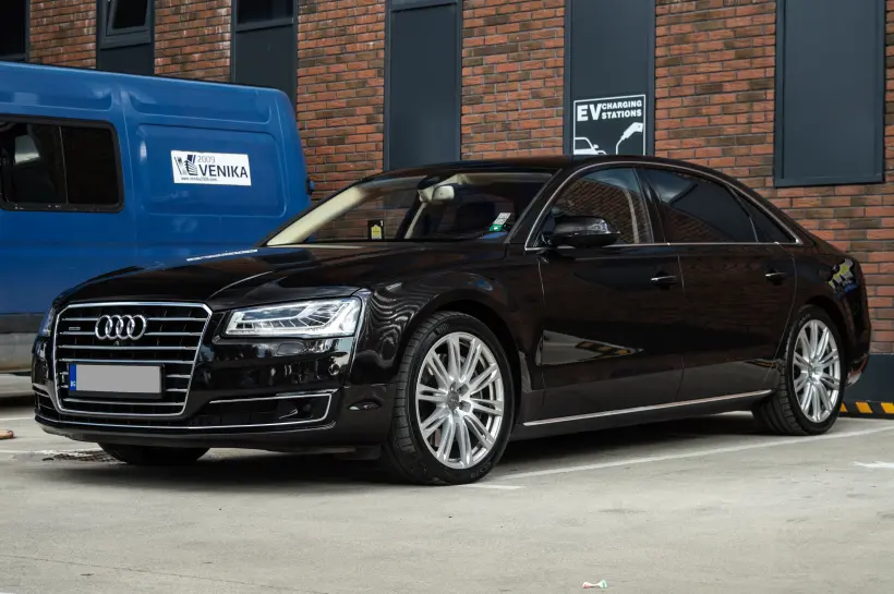 Audi A8 L 4.2 BiTDI голяма снимка 2003 - CrediRent Audi A8 L 4.2 BiTDI голяма снимка 2003