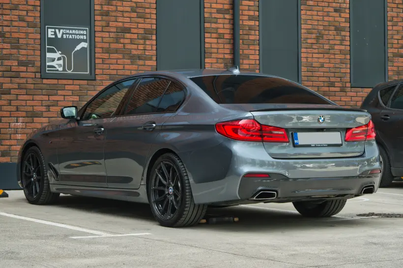 BMW 530 D xDrive M-Pack голяма снимка 1644 - CrediRent BMW 530 D xDrive M-Pack голяма снимка 1644