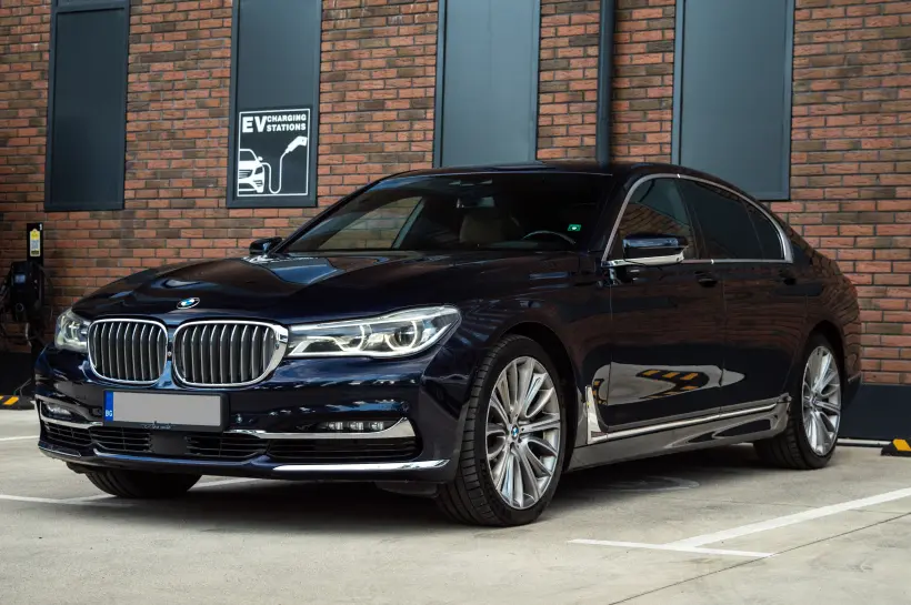 BMW 750 i xDrive büyük resim 1981 - CrediRent BMW 750 i xDrive büyük resim 1981