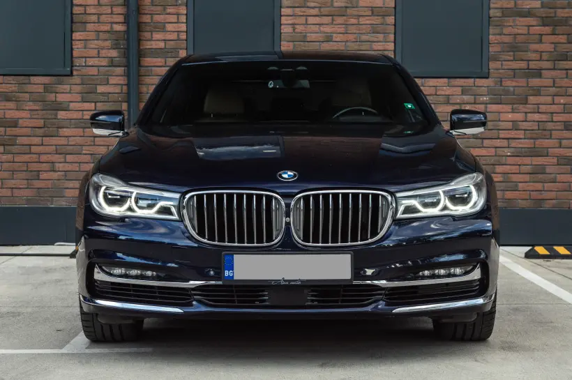 BMW 750 i xDrive büyük resim 1982 - CrediRent BMW 750 i xDrive büyük resim 1982