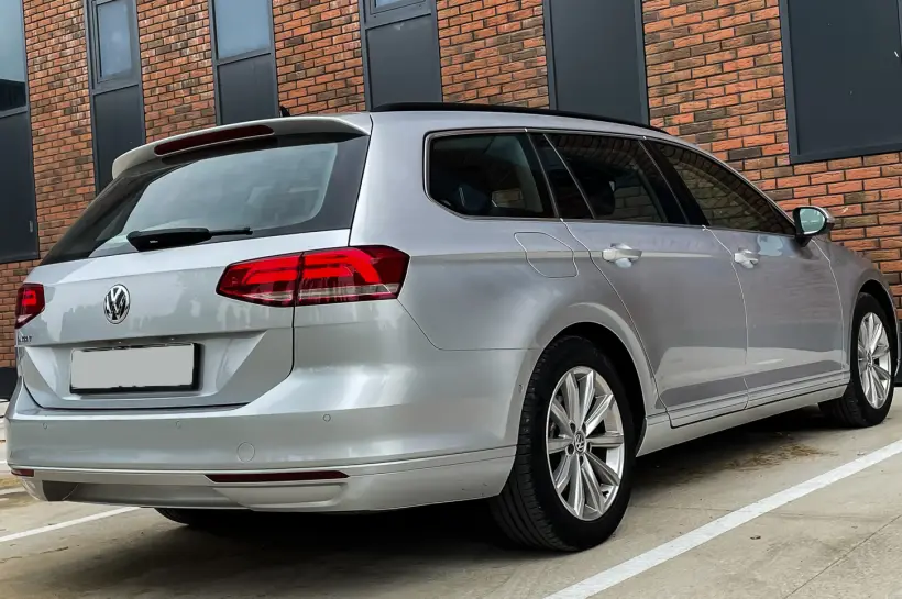 Volkwagen Passat 1.6 TDI голяма снимка 699 - CrediRent Volkwagen Passat 1.6 TDI голяма снимка 699