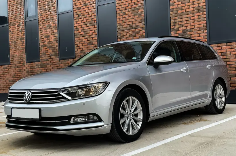 Volkwagen Passat 1.6 TDI голяма снимка 702 - CrediRent Volkwagen Passat 1.6 TDI голяма снимка 702