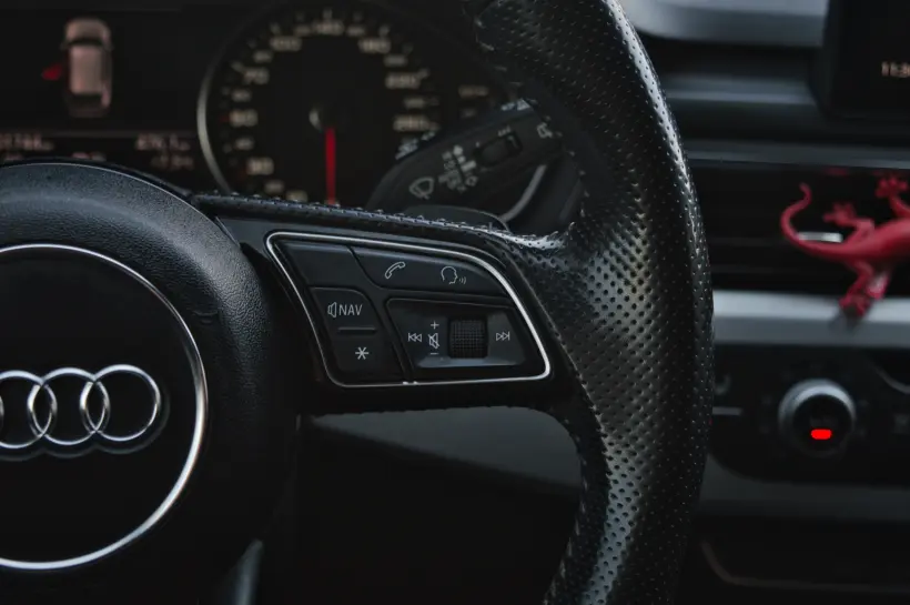 Audi A4 2.0 TDI голяма снимка 1624 - CrediRent Audi A4 2.0 TDI голяма снимка 1624
