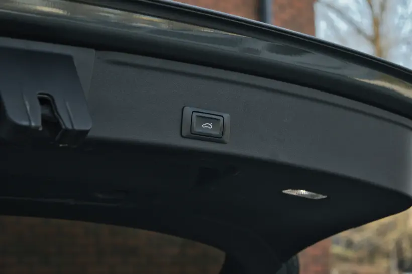 Audi A4 2.0 TDI голяма снимка 1637 - CrediRent Audi A4 2.0 TDI голяма снимка 1637