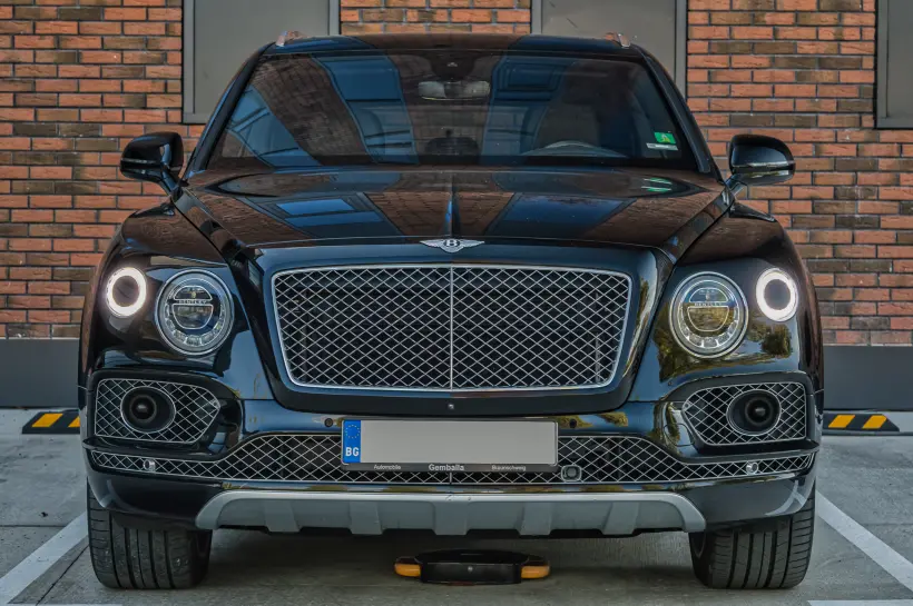 Bentley Bentayga W12 6.0 FULL голяма снимка 373 - CrediRent Bentley Bentayga W12 6.0 FULL голяма снимка 373