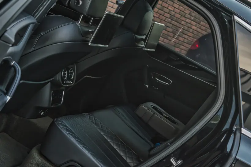 Bentley Bentayga W12 6.0 FULL голяма снимка 384 - CrediRent Bentley Bentayga W12 6.0 FULL голяма снимка 384