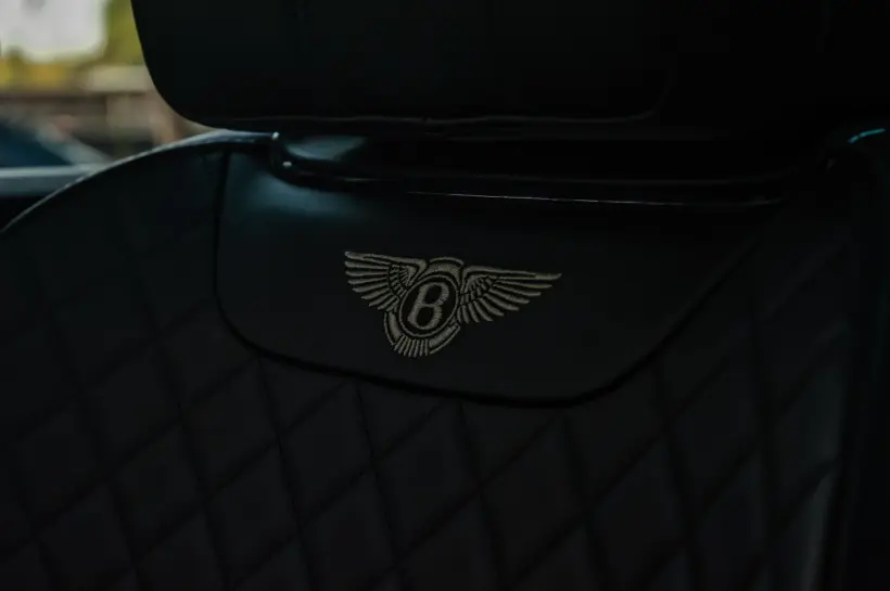 Bentley Bentayga W12 6.0 FULL голяма снимка 399 - CrediRent Bentley Bentayga W12 6.0 FULL голяма снимка 399