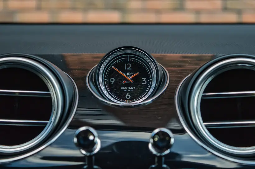 Bentley Bentayga W12 6.0 FULL голяма снимка 401 - CrediRent Bentley Bentayga W12 6.0 FULL голяма снимка 401