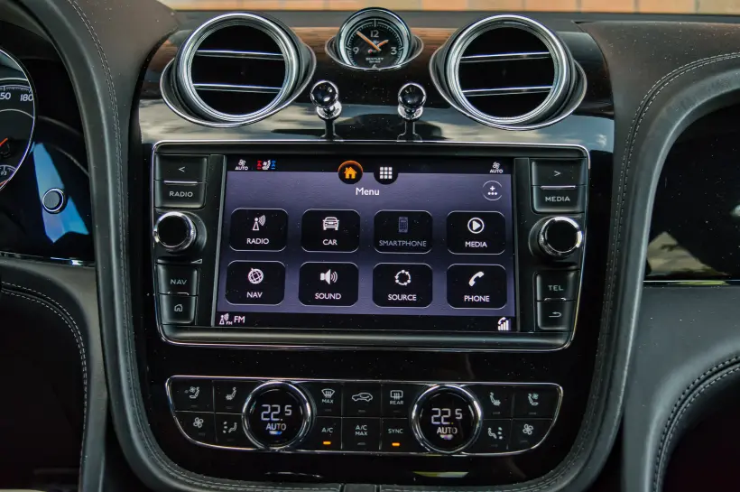 Bentley Bentayga W12 6.0 FULL голяма снимка 402 - CrediRent Bentley Bentayga W12 6.0 FULL голяма снимка 402