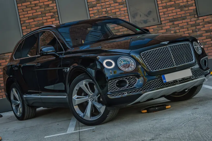 Bentley Bentayga W12 6.0 FULL голяма снимка 376 - CrediRent Bentley Bentayga W12 6.0 FULL голяма снимка 376