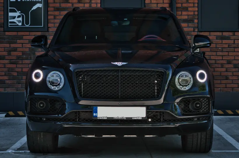 Bentley Bentayga W12 6.0 голяма снимка 1825 - CrediRent Bentley Bentayga W12 6.0 голяма снимка 1825
