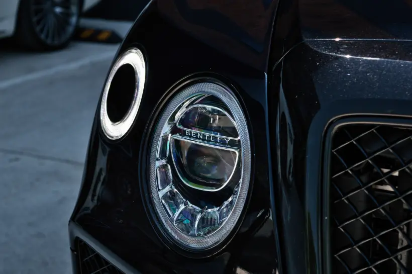 Bentley Bentayga W12 6.0 голяма снимка 1826 - CrediRent Bentley Bentayga W12 6.0 голяма снимка 1826