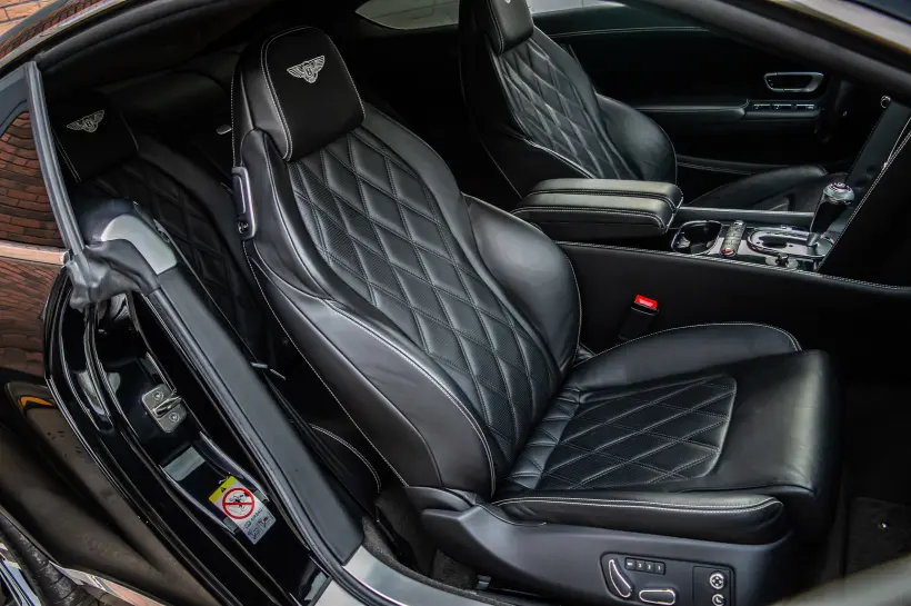 Bentley Continental GT 4.0 V8 Mulliner голяма снимка 434 - CrediRent Bentley Continental GT 4.0 V8 Mulliner голяма снимка 434