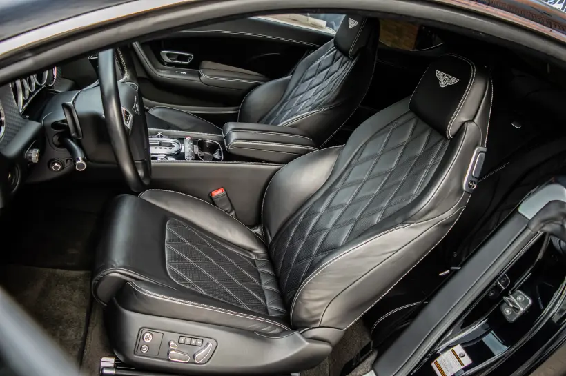 Bentley Continental GT 4.0 V8 Mulliner голяма снимка 433 - CrediRent Bentley Continental GT 4.0 V8 Mulliner голяма снимка 433