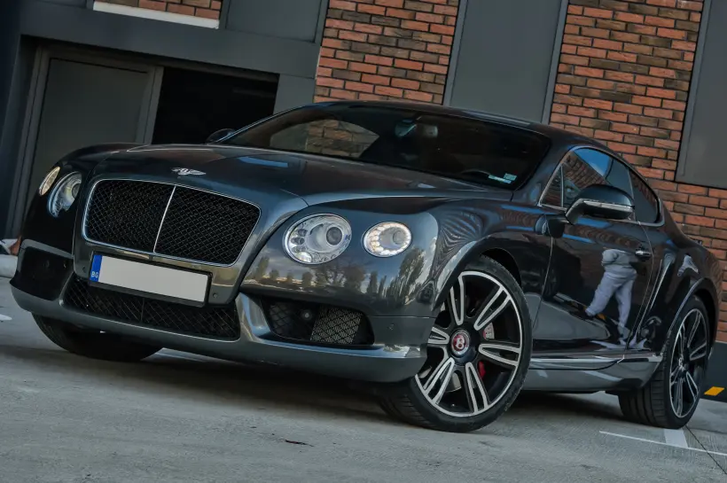 Bentley Continental GT 4.0 V8 голяма снимка 405 - CrediRent Bentley Continental GT 4.0 V8 голяма снимка 405