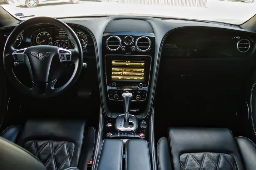 Bentley Continental GT 4.0 V8 голяма снимка 409 - CrediRent Bentley Continental GT 4.0 V8 голяма снимка 409