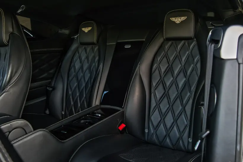 Bentley Continental GT 4.0 V8 голяма снимка 411 - CrediRent Bentley Continental GT 4.0 V8 голяма снимка 411