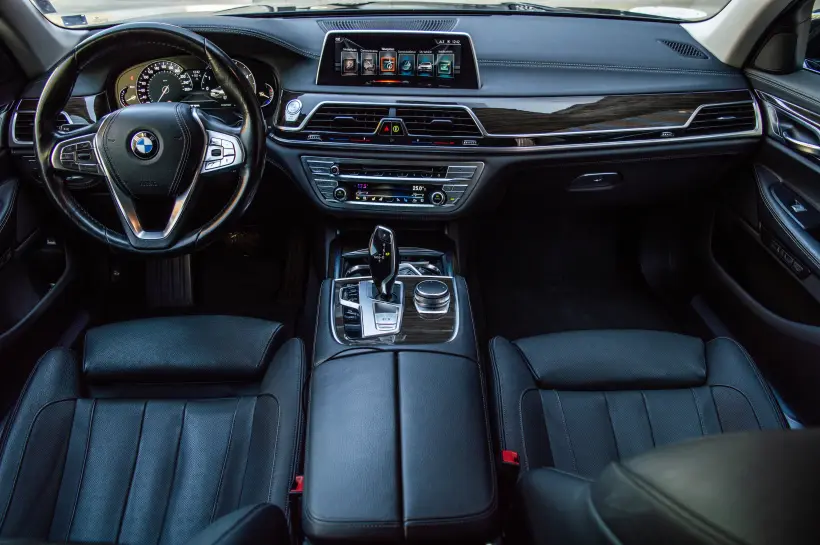 BMW 730d Long xDrive голяма снимка 1128 - CrediRent BMW 730d Long xDrive голяма снимка 1128