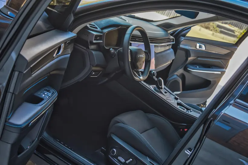 Lynk & Co 01 Plug-in Hybrid голяма снимка 272 - CrediRent Lynk & Co 01 Plug-in Hybrid голяма снимка 272