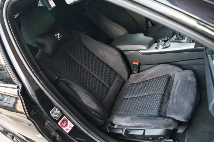 BMW 335 D голяма снимка 1805 - CrediRent BMW 335 D голяма снимка 1805