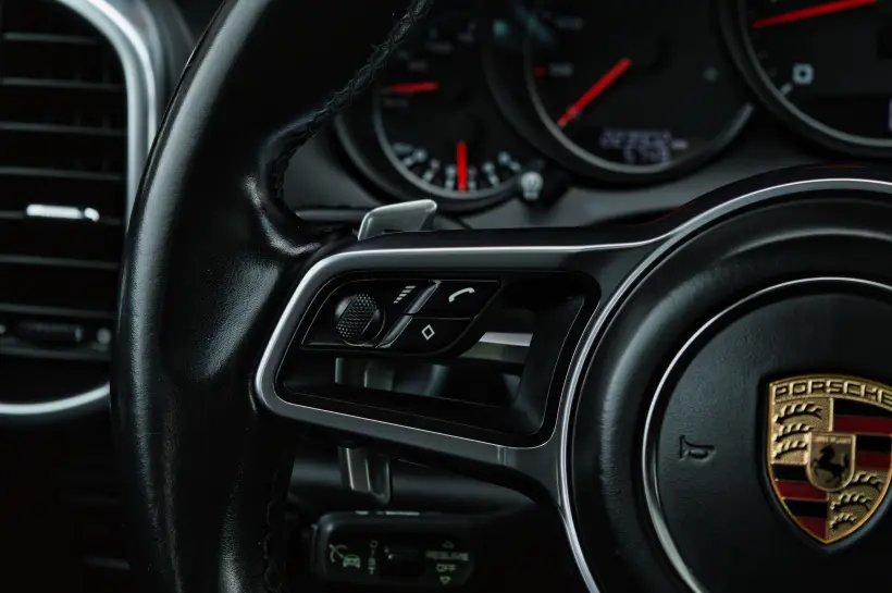 Porsche Cayenne D Platinum Edition голяма снимка 1388 - CrediRent Porsche Cayenne D Platinum Edition голяма снимка 1388