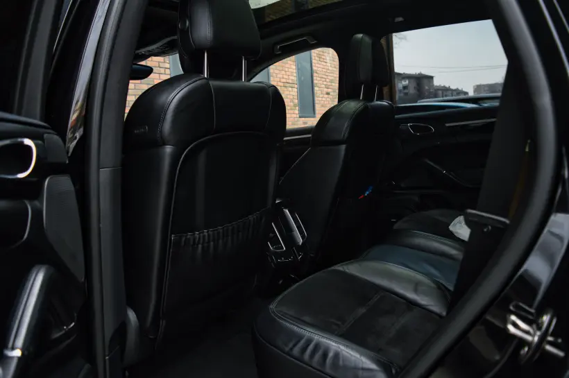 Porsche Cayenne D Platinum Edition голяма снимка 1390 - CrediRent Porsche Cayenne D Platinum Edition голяма снимка 1390