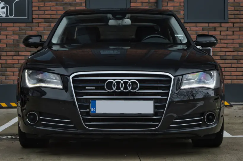 Audi А8 4.2 FSI Quattro голяма снимка 1245 - CrediRent Audi А8 4.2 FSI Quattro голяма снимка 1245