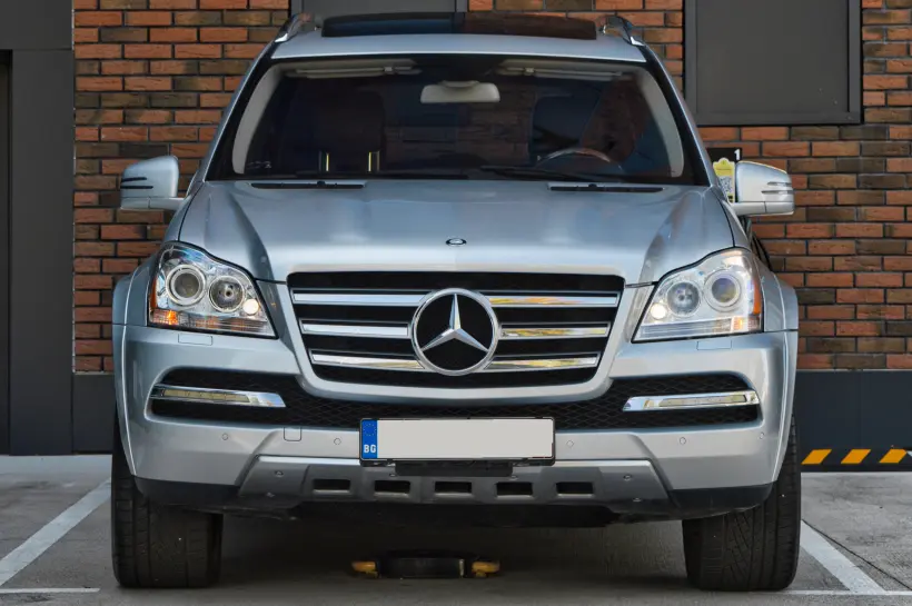 Mercedes GL550 4Matic голяма снимка 1054 - CrediRent Mercedes GL550 4Matic голяма снимка 1054