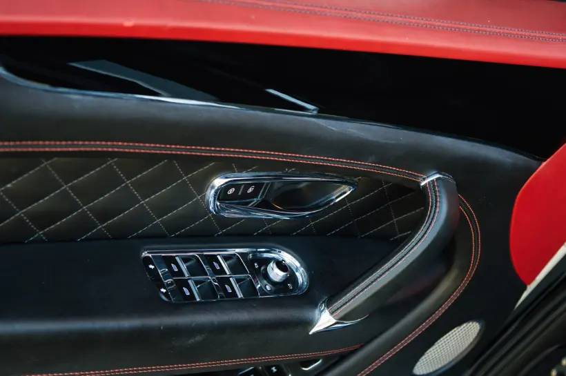 Bentley Bentayga W12 6.0 голяма снимка 841 - CrediRent Bentley Bentayga W12 6.0 голяма снимка 841