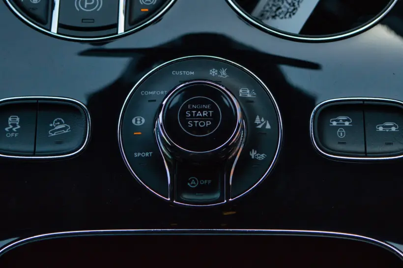 Bentley Bentayga W12 6.0 голяма снимка 853 - CrediRent Bentley Bentayga W12 6.0 голяма снимка 853