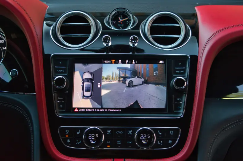 Bentley Bentayga W12 6.0 голяма снимка 854 - CrediRent Bentley Bentayga W12 6.0 голяма снимка 854