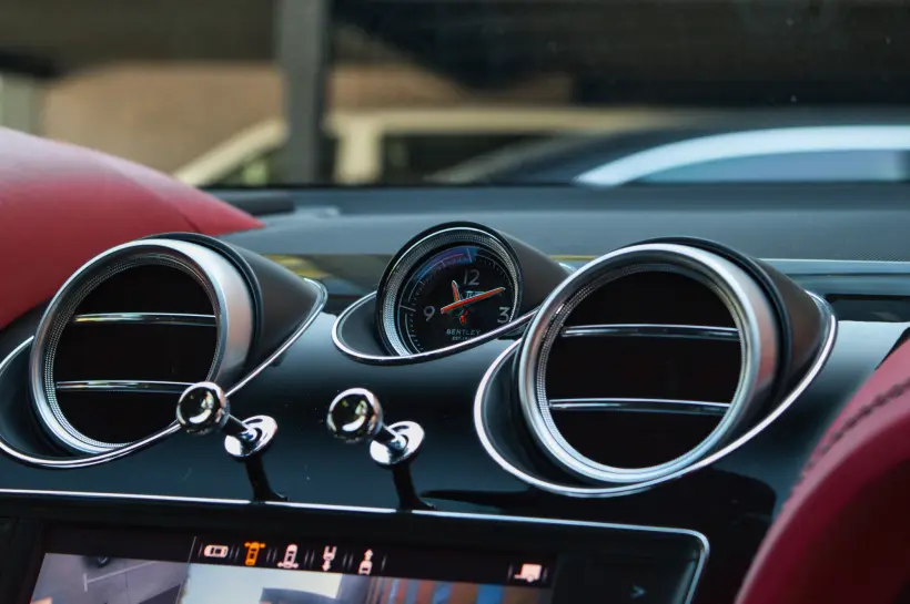 Bentley Bentayga W12 6.0 голяма снимка 855 - CrediRent Bentley Bentayga W12 6.0 голяма снимка 855