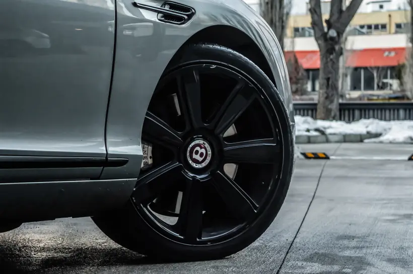 Bentley Continental GTC 4.0 V8 голяма снимка 459 - CrediRent Bentley Continental GTC 4.0 V8 голяма снимка 459