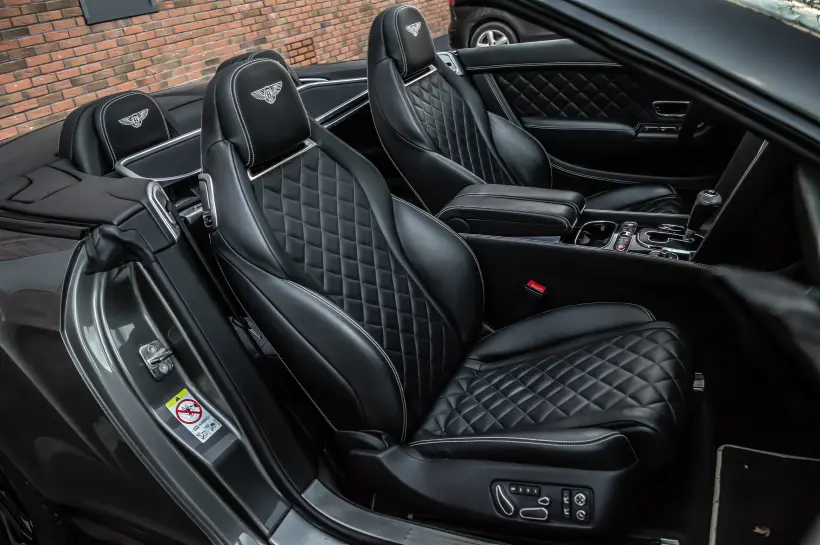 Bentley Continental GTC 4.0 V8 голяма снимка 452 - CrediRent Bentley Continental GTC 4.0 V8 голяма снимка 452