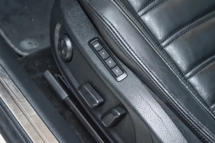 Volkwagen Passat CC голяма снимка 887 - CrediRent Volkwagen Passat CC голяма снимка 887