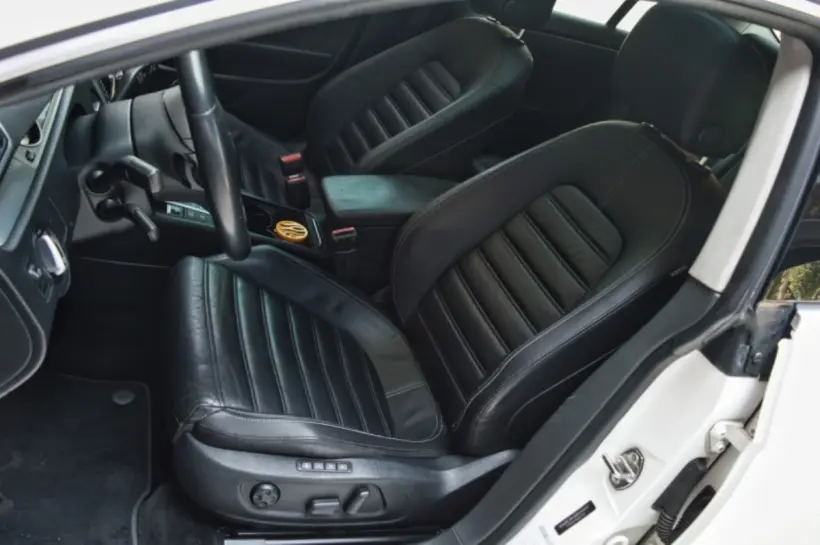 Volkwagen Passat CC голяма снимка 888 - CrediRent Volkwagen Passat CC голяма снимка 888