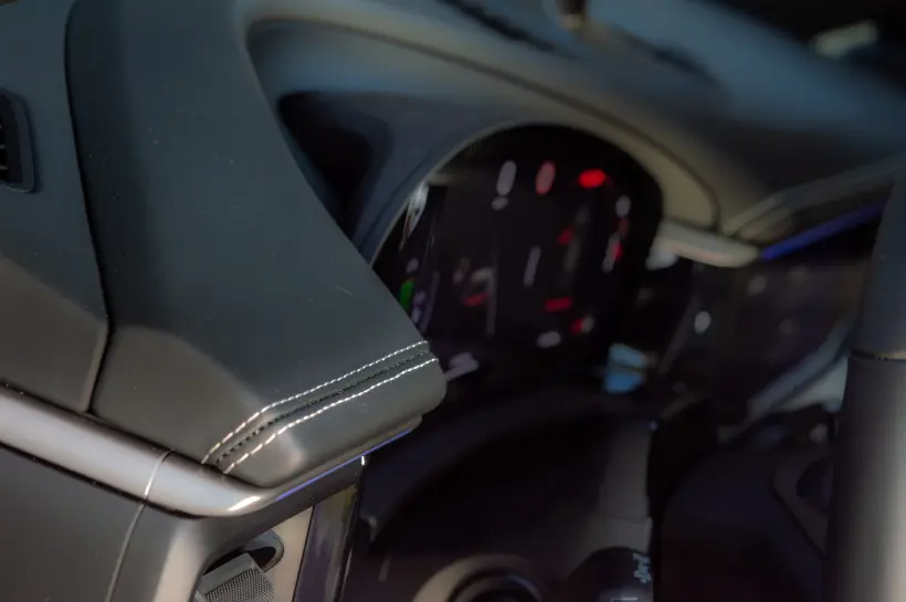 Porsche Macan 4 Electric / PASM / Pano / Matrix LED голяма снимка 1961 - CrediRent Porsche Macan 4 Electric / PASM / Pano / Matrix LED голяма снимка 1961