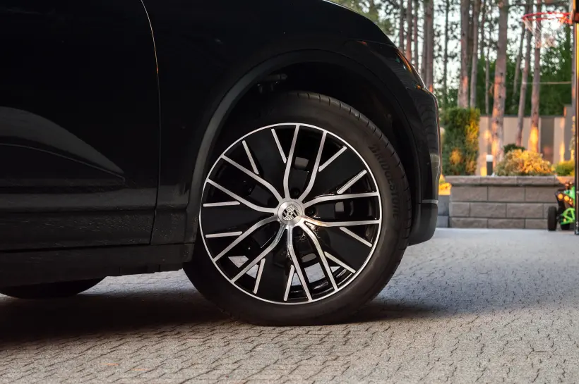 Porsche Macan 4 Electric / PASM / Pano / Matrix LED голяма снимка 1972 - CrediRent Porsche Macan 4 Electric / PASM / Pano / Matrix LED голяма снимка 1972