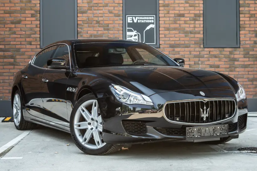 Maserati Quattroporte голяма снимка 2029 - CrediRent Maserati Quattroporte голяма снимка 2029