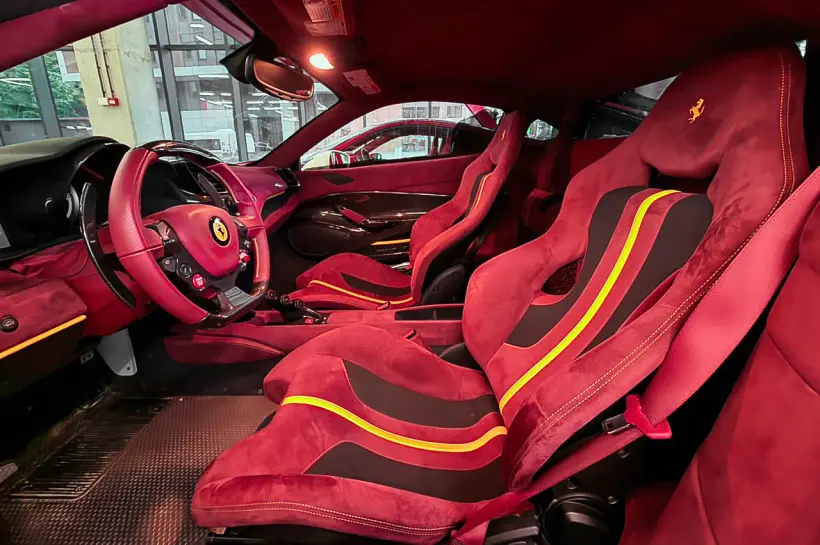 Ferrari 488 Pista Carbon голяма снимка 1750 - CrediRent Ferrari 488 Pista Carbon голяма снимка 1750