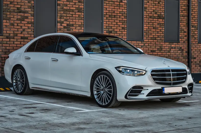 Mercedes-Benz S500 L 4M AMG голяма снимка 462 - CrediRent Mercedes-Benz S500 L 4M AMG голяма снимка 462