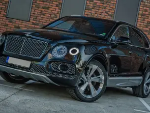 Bentley Bentayga W12 6.0 FULL - CrediRent Bentley Bentayga W12 6.0 FULL