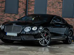 Bentley Continental GT 4.0 V8 Mulliner - CrediRent Bentley Continental GT 4.0 V8 Mulliner