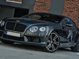 Bentley Continental GT 4.0 V8 - CrediRent Bentley Continental GT 4.0 V8