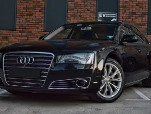 Audi A8 3.0 TDI W12 Kit - CrediRent Audi A8 3.0 TDI W12 Kit