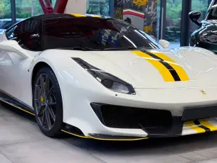 Ferrari 488 Pista Carbon