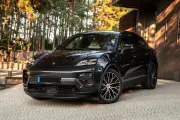 Porsche Macan 4 Electric / PASM / Pano / Matrix LED малка снимка 1950 - CrediRent Porsche Macan 4 Electric / PASM / Pano / Matrix LED малка снимка 1950