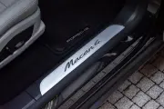 Porsche Macan 4 Electric / PASM / Pano / Matrix LED малка снимка 1958 - CrediRent Porsche Macan 4 Electric / PASM / Pano / Matrix LED малка снимка 1958